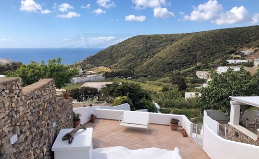 Villa in Insel Ponza, Latium, Italien 1