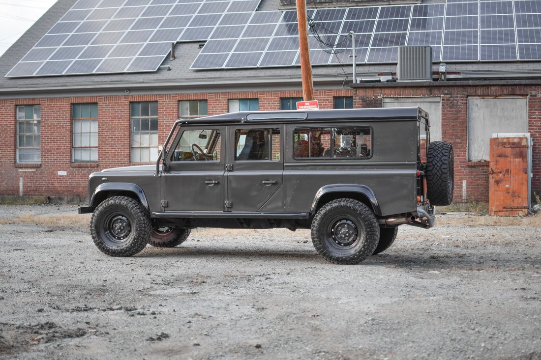 Suv in Newton, MA, United States 2 - 18190277