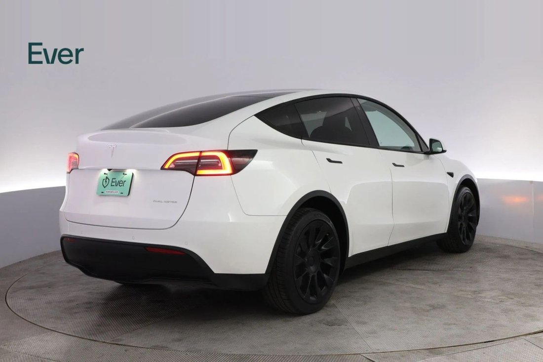 Suv in San Francisco, CA, United States 3 - 17938589