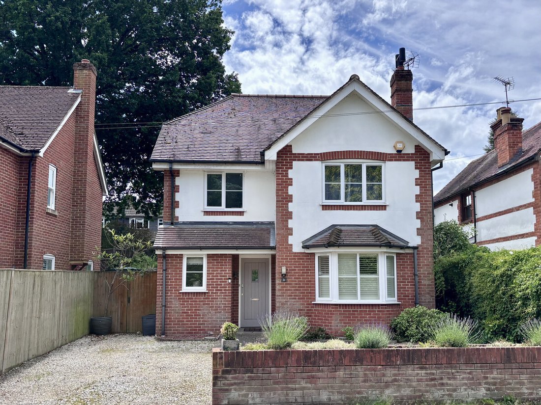 House in Peppard Common, Rotherfield Peppard, England 2 - 17104586