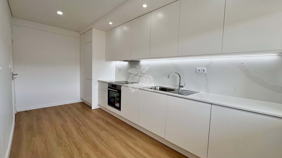 Apartment in Belas, Lisbon, Portugal 3 - 18190752