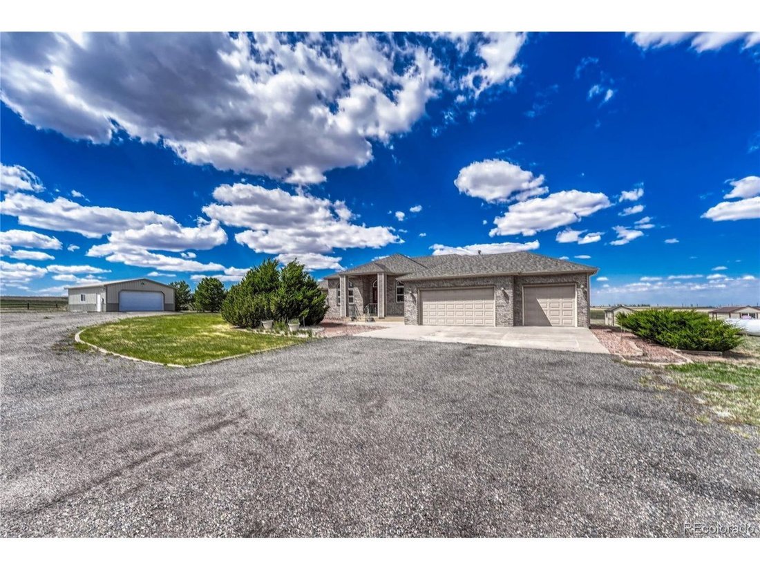 Strasburg, Colorado, United States 4 - 18191635