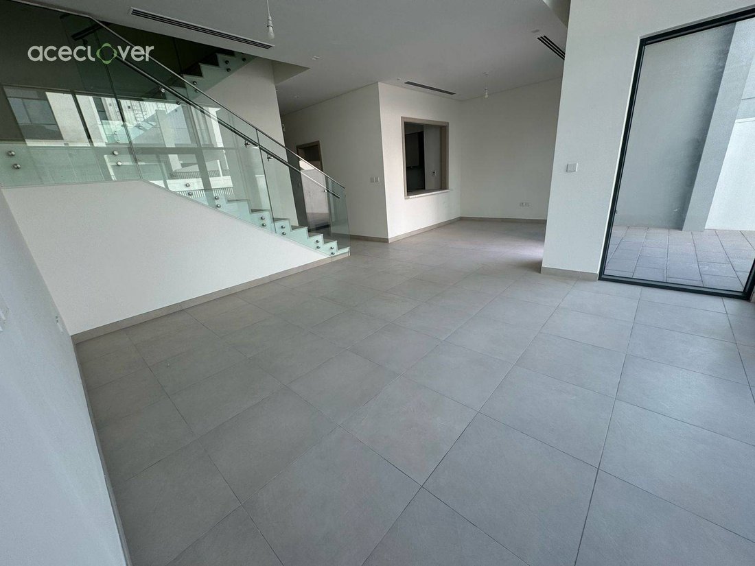 Townhouse in Jebel Ali Village, Dubai, United Arab Emirates 2 - 18193665