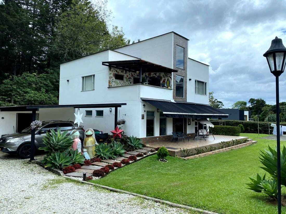 Finca in Vereda La Clara, Guarne, Colombia 2 - 18190052