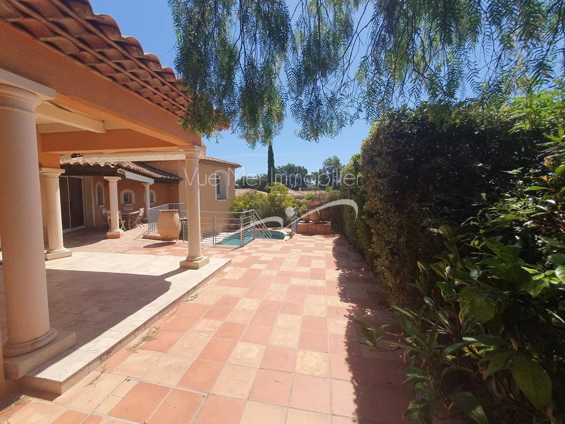 Villa in Le Lavandou, Provence-Alpes-Côte d'Azur, France 3 - 18181459