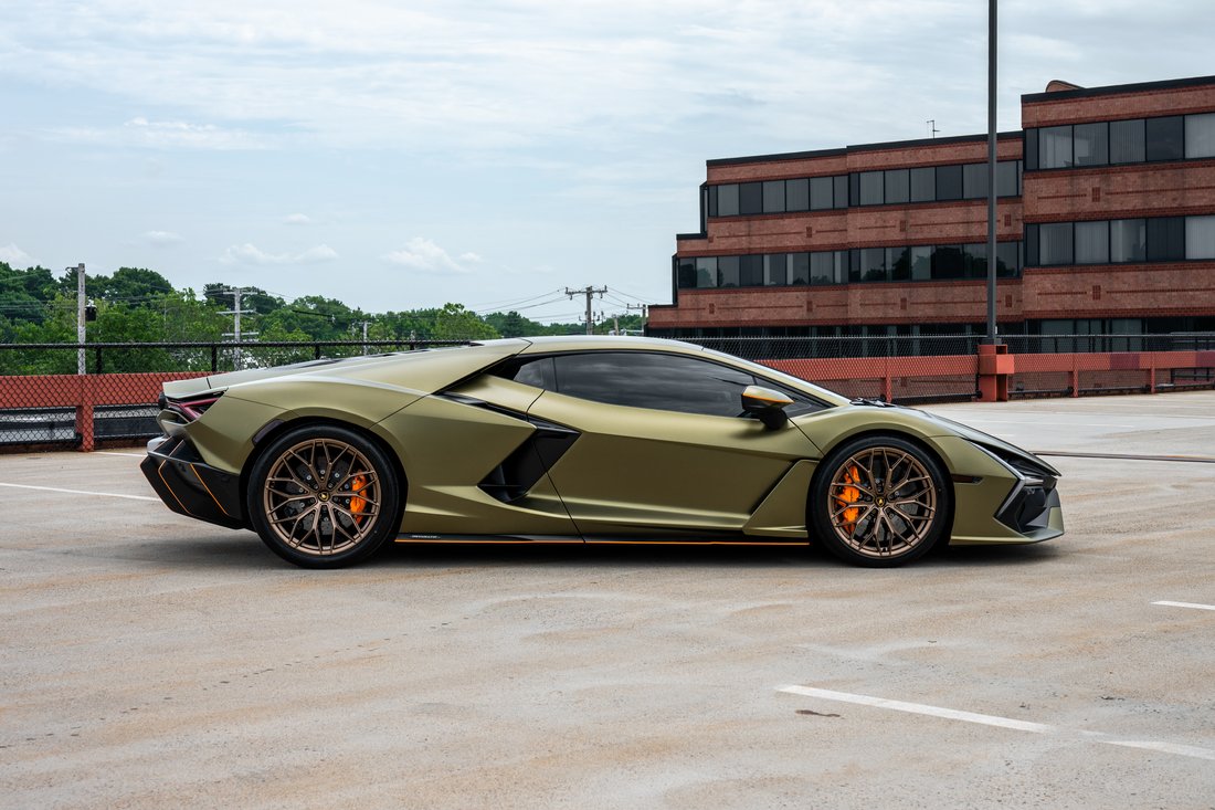 Coupe in Newton, MA, United States 4 - 18154119