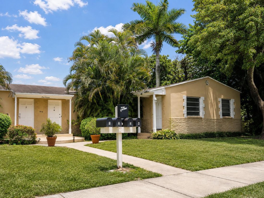 Fort Lauderdale, Florida, United States 4 - 18191899