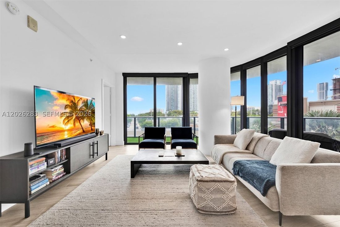 Condo in Miami, Florida, United States 4 - 18194728