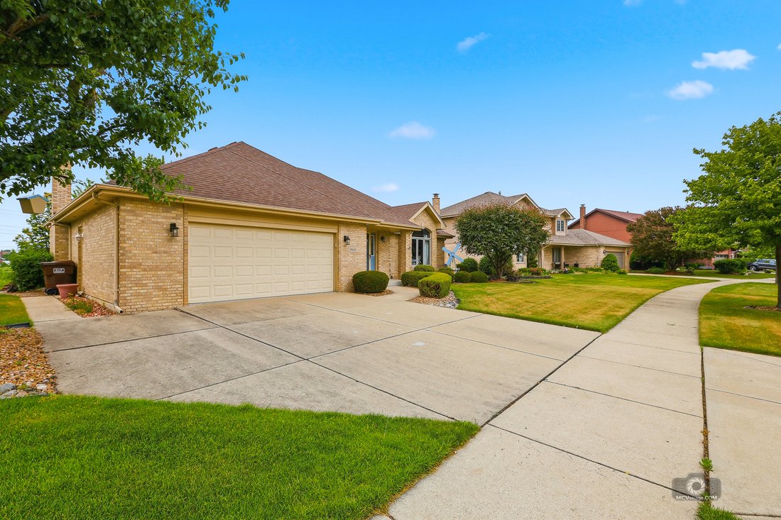 House in Tinley Park, Illinois, United States 2 - 18189072