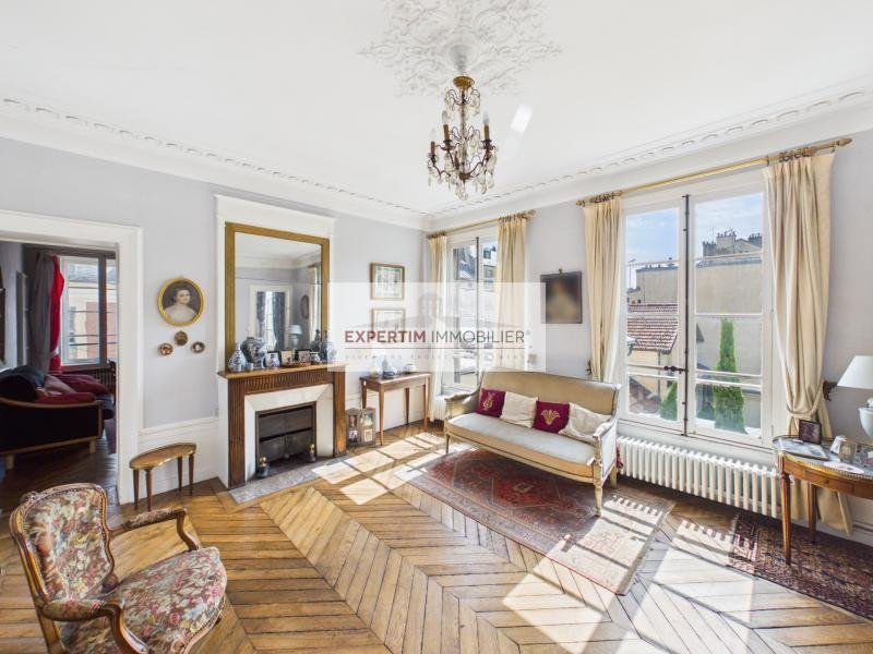 Apartment in Domaine National du Château, Versailles, France 3 - 18192863