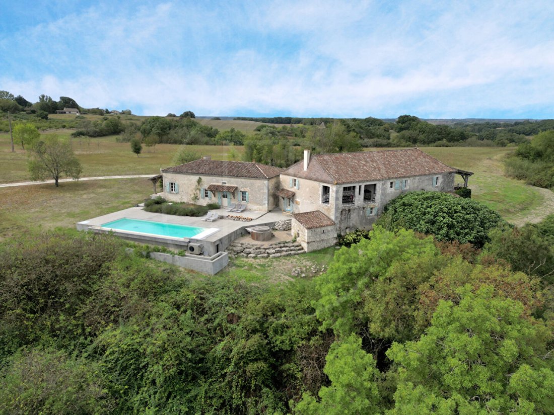 Villa in Duras, Nouvelle-Aquitaine, France 1 - 18189330