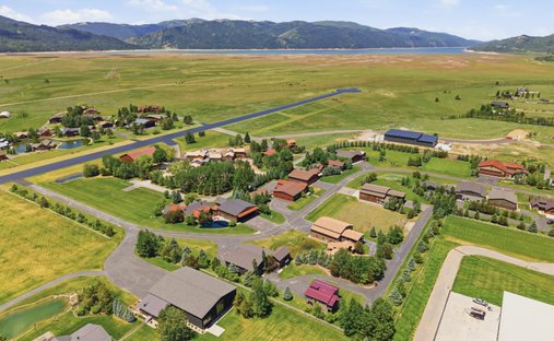 House in Alpine, Wyoming, United States 1