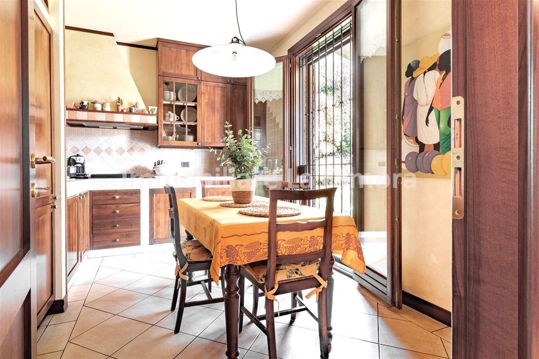 Villa in Historic Center, Imola, Emilia-Romagna 4 - 18192790