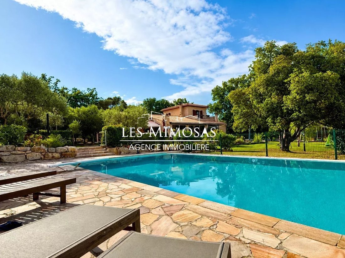 House in Frejus, Provence-Alpes-Côte d'Azur, France 3 - 18190436