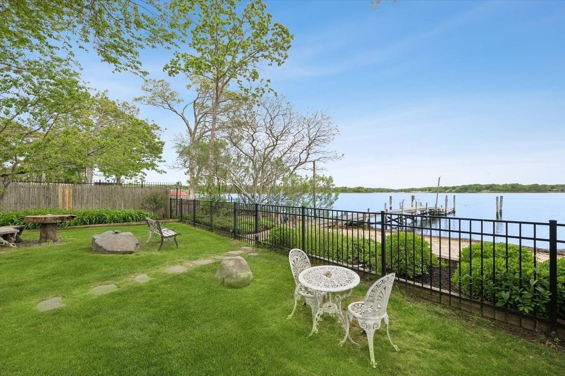 House in Moriches, New York, United States 5 - 17968230