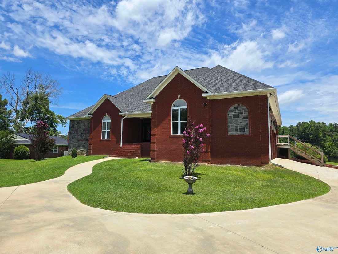 House in Hokes Bluff, Alabama, United States 3 - 18193422