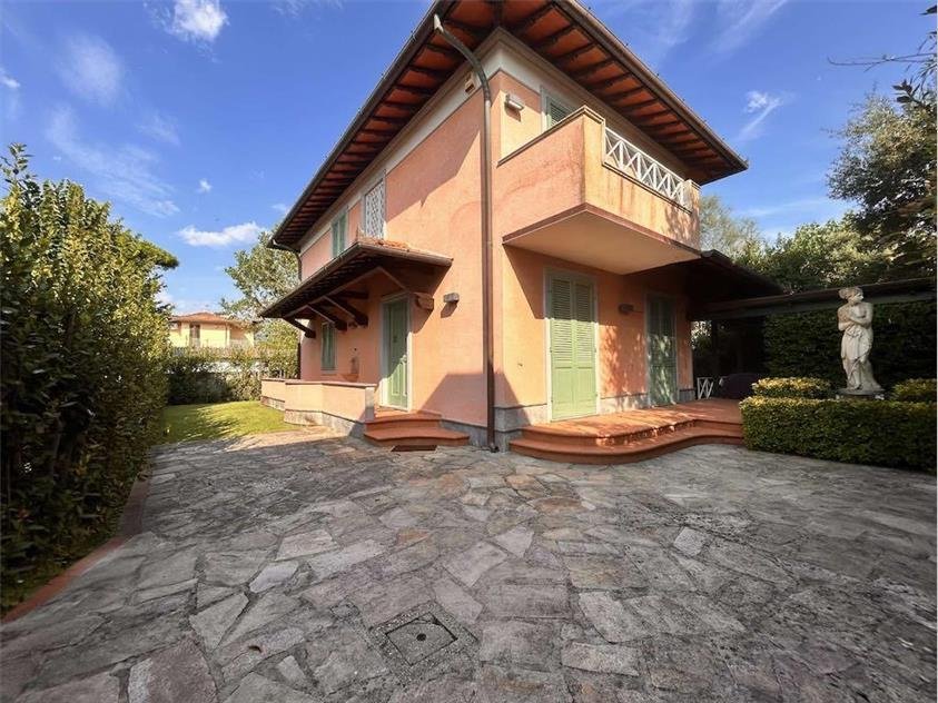 Villa in Center, Forte dei Marmi, Tuscany 1 - 18188514