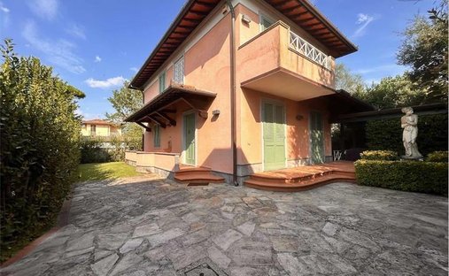 Villa in Center, Forte dei Marmi, Tuscany 1
