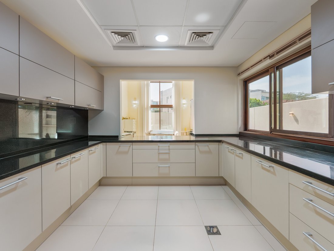 Villa in Nad Al Sheba 1, Nad Al Sheba, Dubai 5 - 18189236