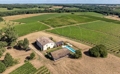 Villa in Pellegrue, Nouvelle-Aquitaine, France 1