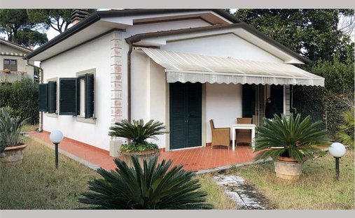 Villa in Center, Forte dei Marmi, Tuscany 1