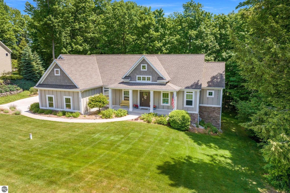 House in Garfield Township, Michigan, United States 2 - 18183262