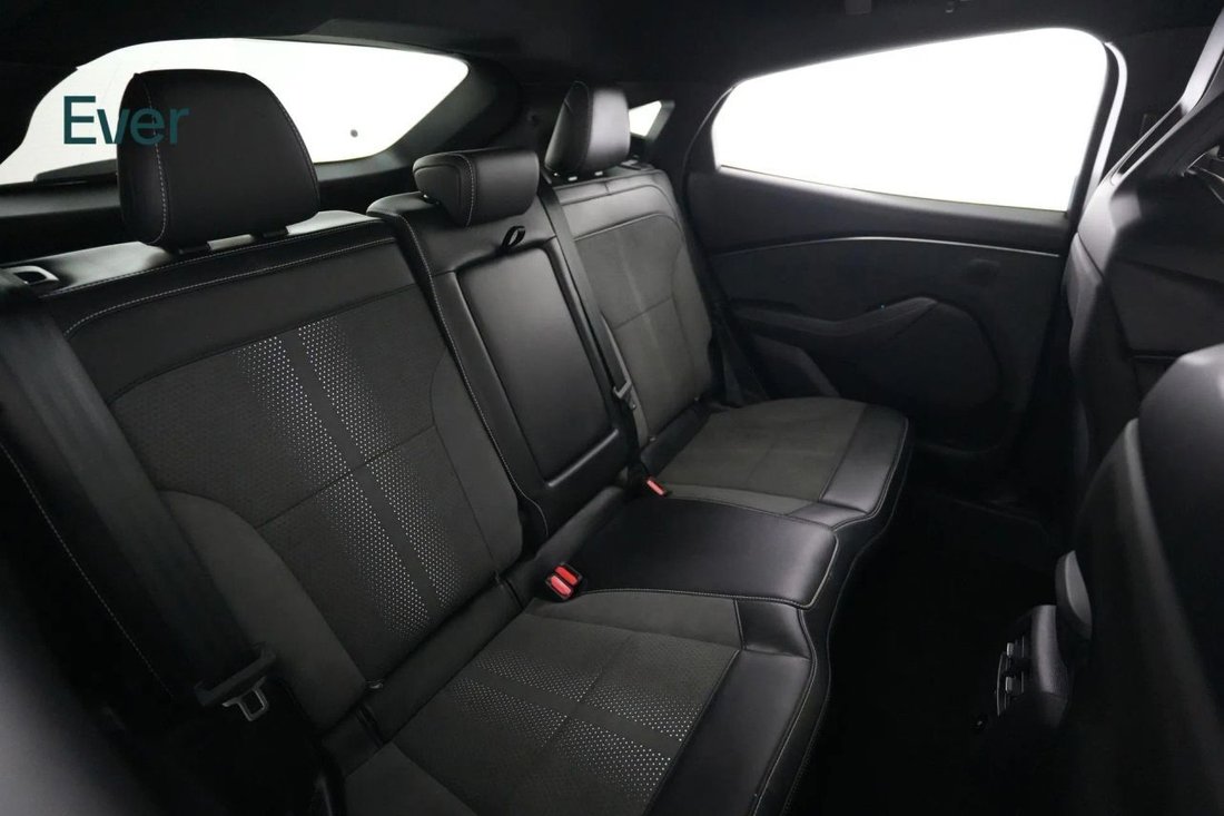 Suv in San Francisco, CA, United States 5 - 18087760