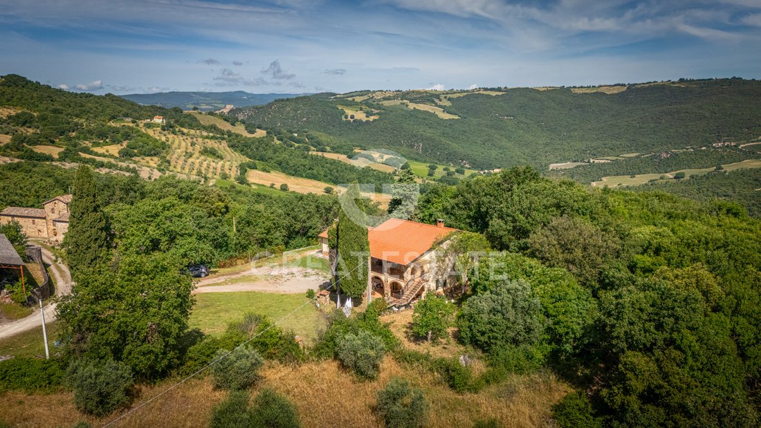 Estate in Castiglione d'Orcia, Tuscany, Italy 3 - 18193997