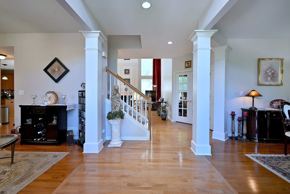 House in Streamwood, Illinois, United States 2 - 18191016