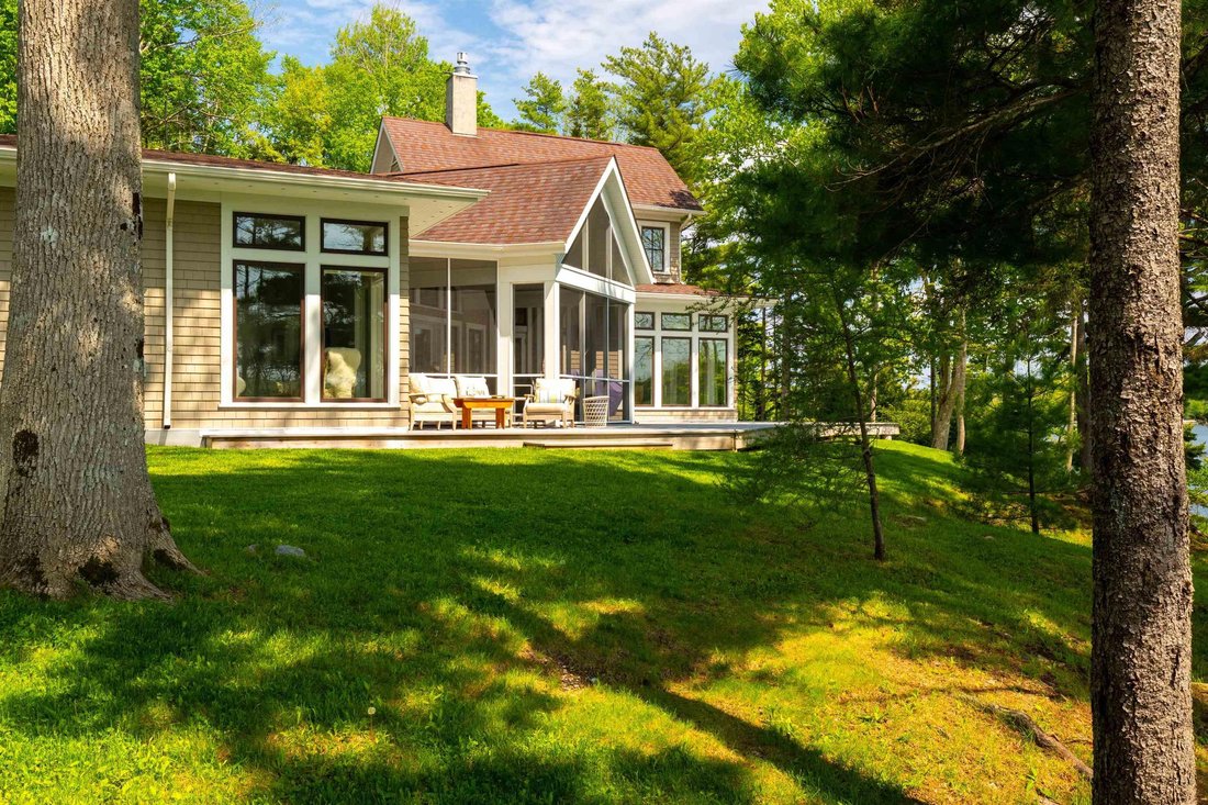 House in Lunenburg, Nova Scotia, Canada 5 - 17708207