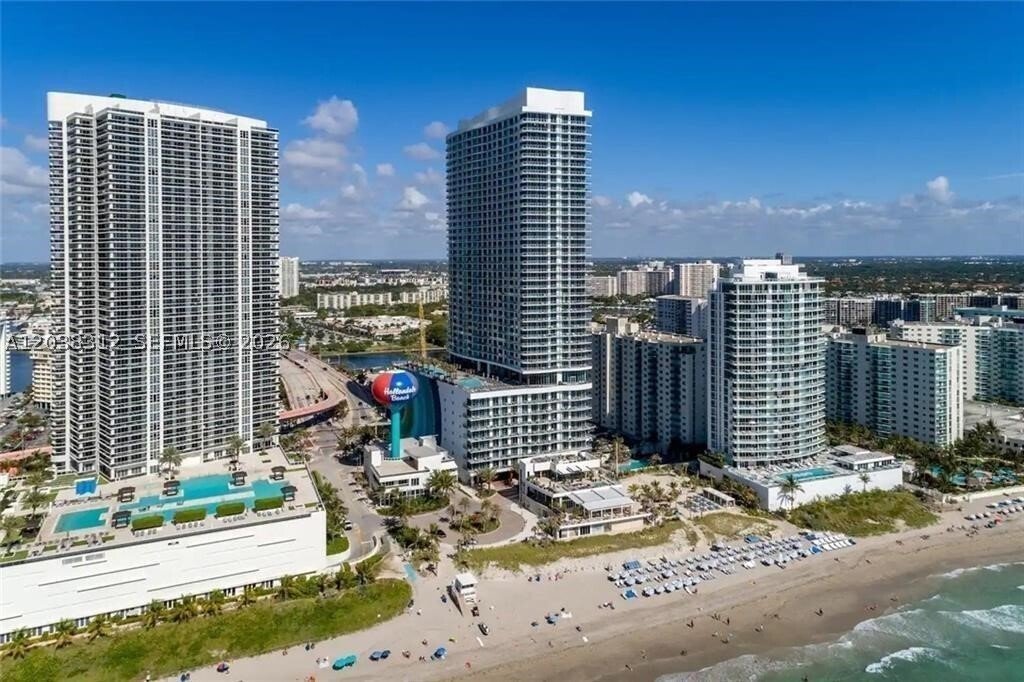 Condo in Hallandale Beach, Florida, United States 1 - 18193521