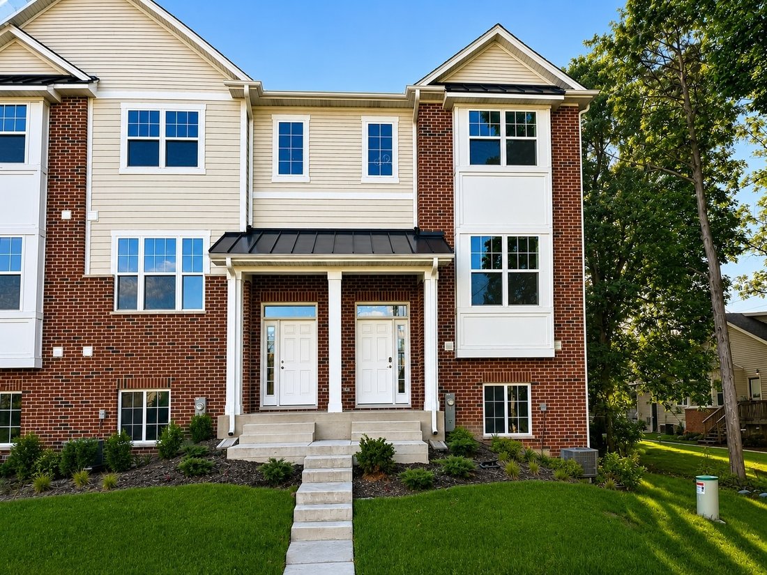 House in Des Plaines, Illinois, United States 2 - 18193852