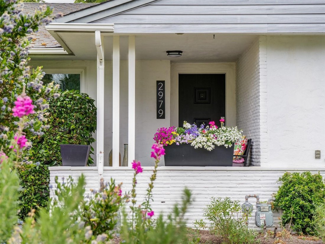 House in Oak Bay, British Columbia, Canada 3 - 18194386