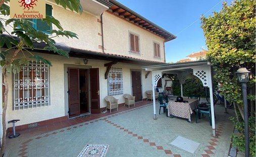 Villa in Center, Forte dei Marmi, Tuscany 1