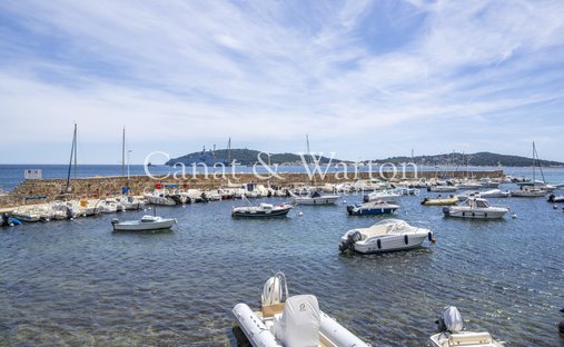 Apartment in Aguillon, Toulon, France 1