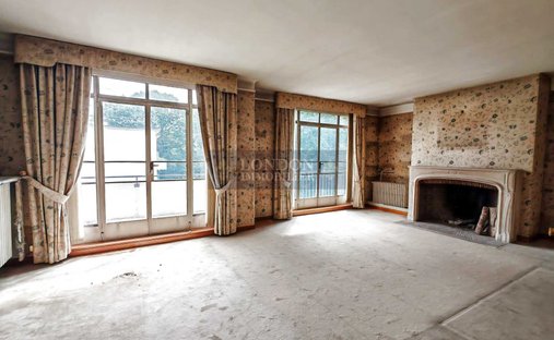 Apartment in Domaine National du Château, Versailles, France 1
