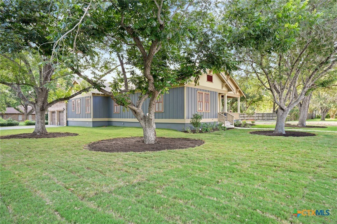House in Lockhart, Texas, United States 3 - 18191599