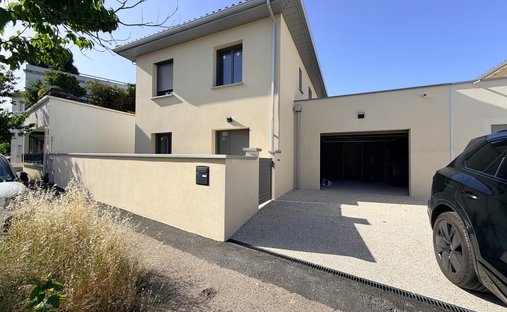 Villa in Solaize, Auvergne-Rhône-Alpes, France 1