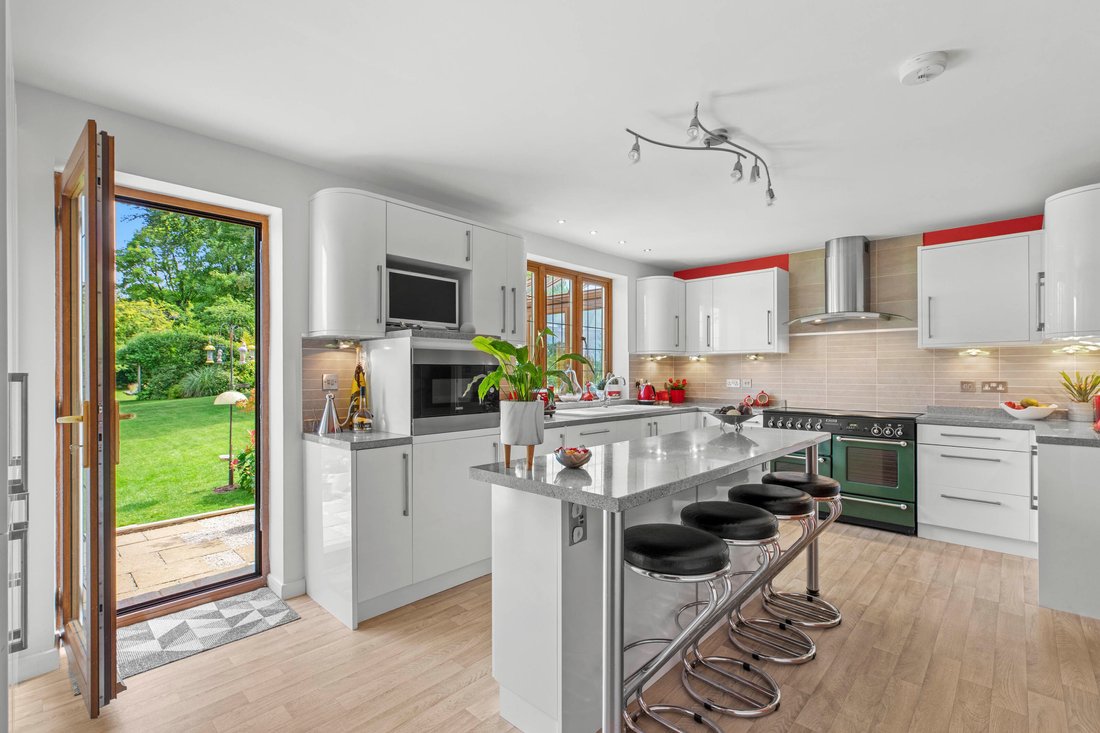 House in Princes Risborough, England 4 - 18191309