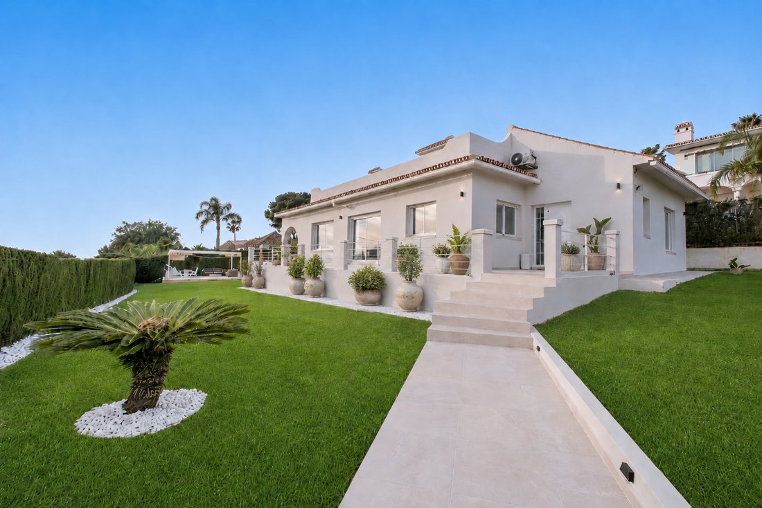 Villa in Elviria-Cabopino, Marbella, Spain 1 - 18191767