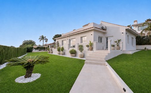 Villa in Elviria-Cabopino, Marbella, Spain 1
