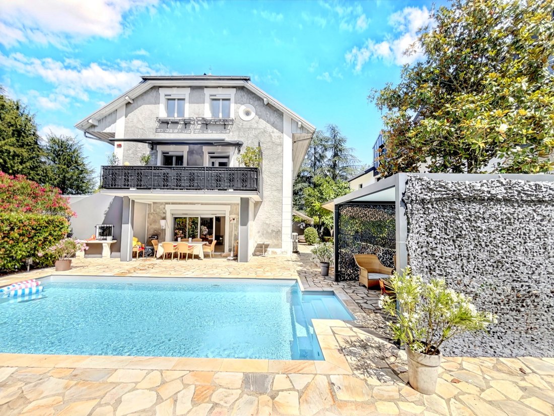 Villa in Tresserve, Auvergne-Rhône-Alpes, France 1 - 18192645