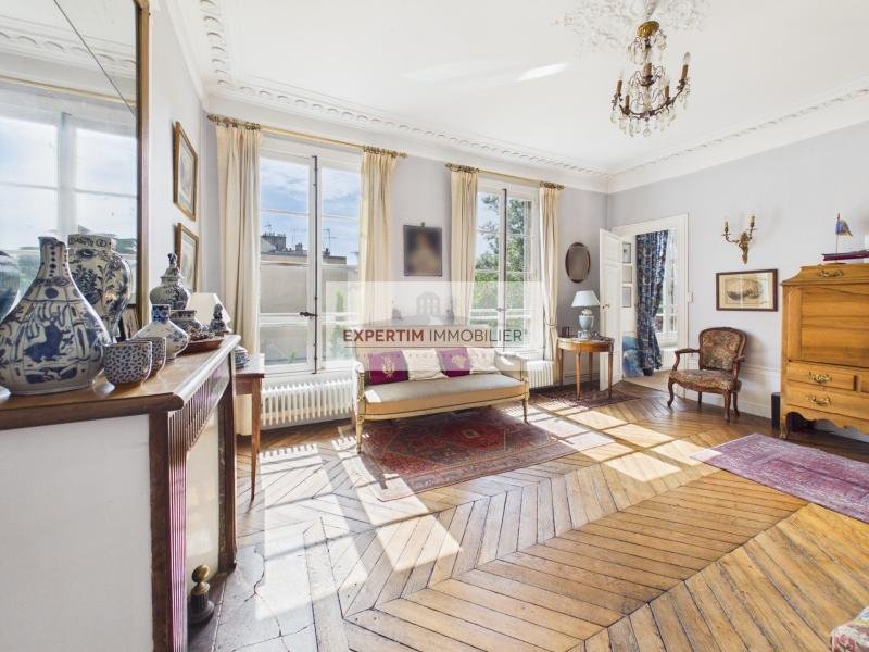 Apartment in Domaine National du Château, Versailles, France 3 - 18192848