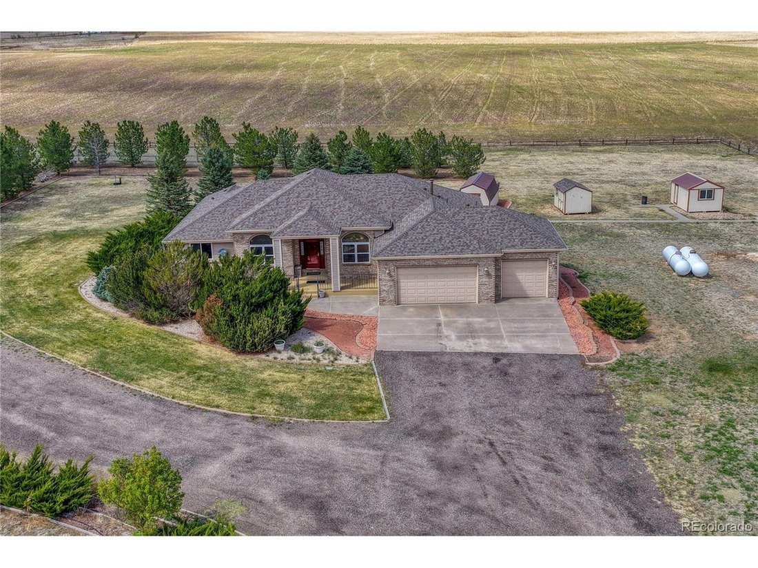 Strasburg, Colorado, United States 3 - 18191635
