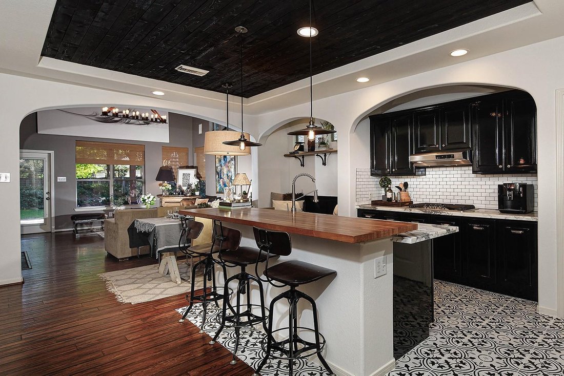 Condo in The Woodlands, Texas, United States 2 - 18192458