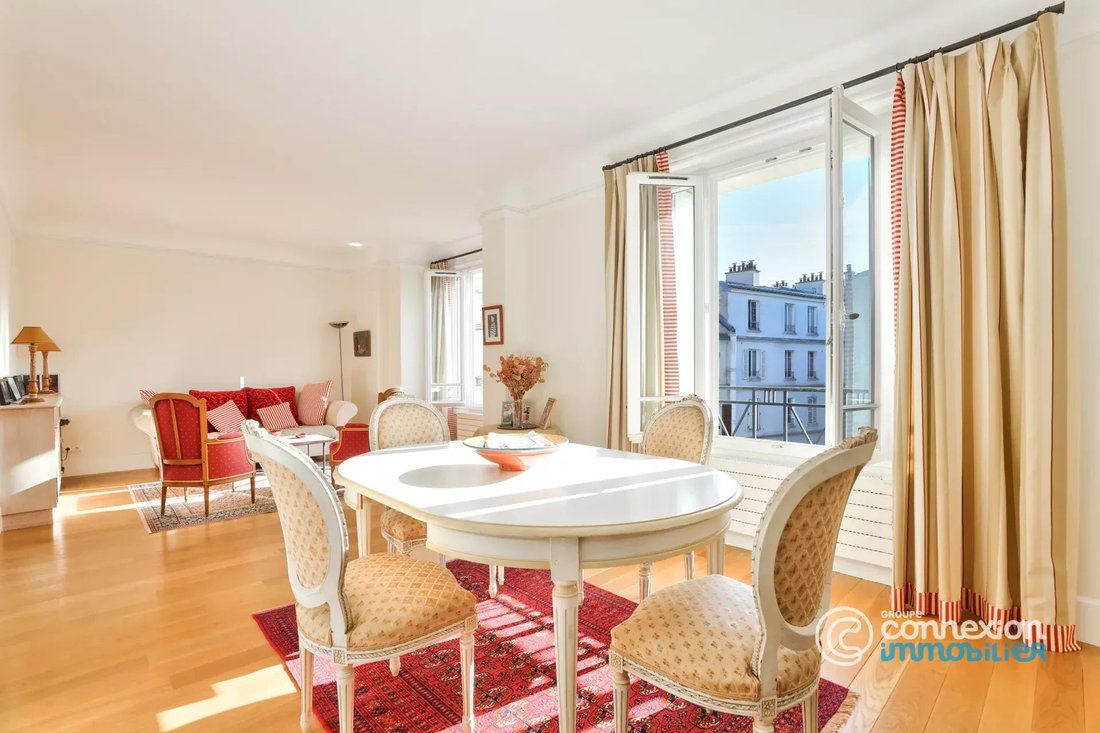 Apartment in Gros Caillou, Paris 7e Arrondissement, Paris 2 - 18190311