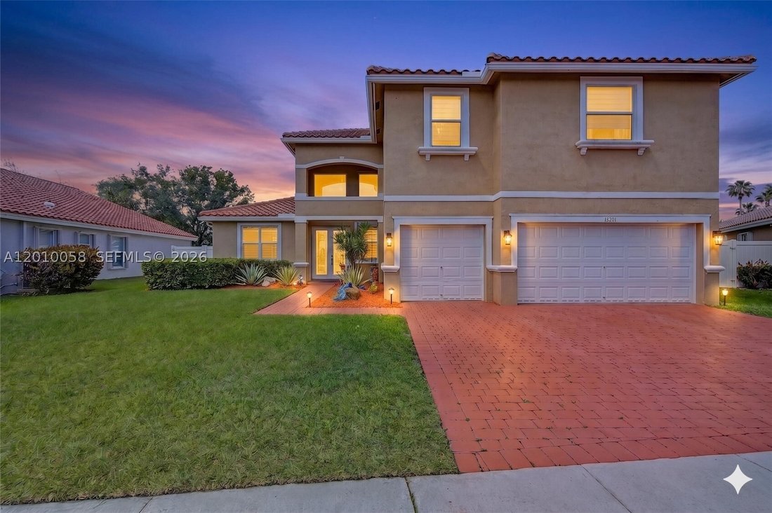 House in Miramar, Florida, United States 1 - 17799429