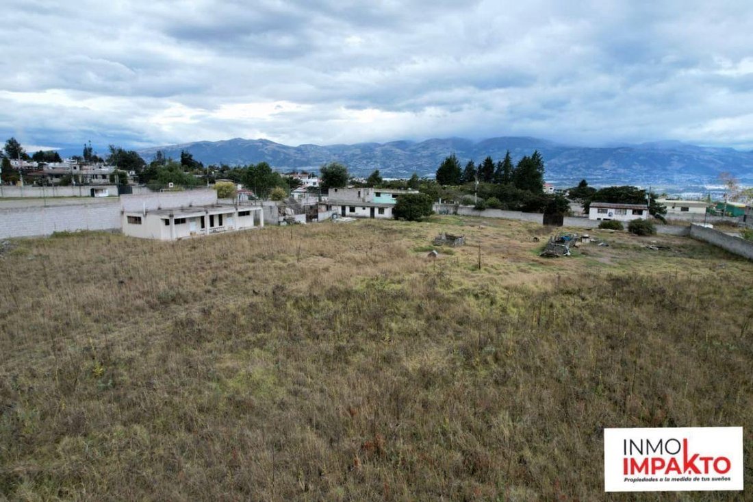 Land in Quito, Pichincha, Ecuador 3 - 18190642