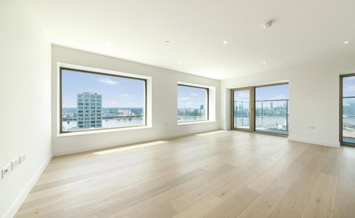 Apartment in Victoria Docks, Newham, England 1