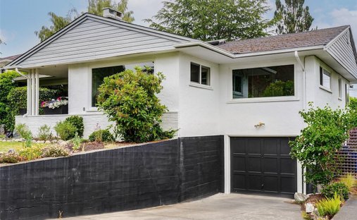 House in Oak Bay, British Columbia, Canada 1